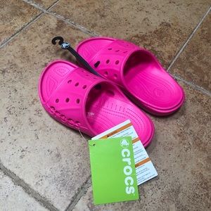 Girl’s Crocs baya slides J 1